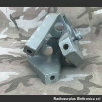 MP68 MP68  Testa d'albero per montaggio antenne a pigna Accessori per apparati radio Militari