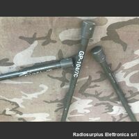 GP-104/7C GP-104/7C  Kit tre pezzi picchetti in alluminio Accessori per apparati radio Militari