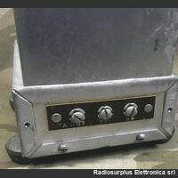 MI-8319 Alimentatore a vibratore  MI-8319  Alimentatore CC con vibratore a 6Volt e valvola raddrizzatrice Accessori per apparati radio Militari