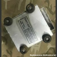 MI-8319 Alimentatore a vibratore  MI-8319  Alimentatore CC con vibratore a 6Volt e valvola raddrizzatrice Accessori per apparati radio Militari