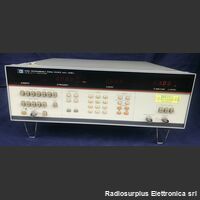 HP 8165A Programmable Signal Source  HP 8165A  Generatore di funzioni con sweep   programmabile da 1 millHz a 50 Mhz Strumenti