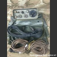 TLC-2D/VRC TLC-2D/VRC  Il kit comprende il telecomando e la borsa   con i cavi Accessori per apparati radio Militari