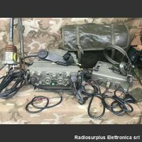 RV-3/13/V RV-3/13/V  Stazione radio veicolare in VHF FM da 26 a 71,95 Mhz  Composta da :ricetrasmettitore ER-95A/I,amplificatore interfonico AI-100, Apparati radio
