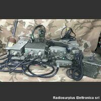 RV-3/13/V25 RV-3/13/V25  Stazione radio veicolare in VHF FM da 26 a 71,95 Mhz  Composta da :ricetrasmettitore ER-95A/I, amplificatore lineare AM-215A/I Apparati radio