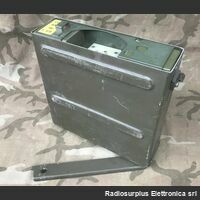 BA-511-A BA-511-A  Alimentatore switching a stato solido per alimentare le radio PRC-8, 9 e 10 Accessori per apparati radio Militari