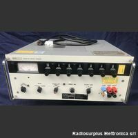 FLUKE 332D/AB FLUKE 332D/AB  Generatore e calibratore di tensioni continue da 0 - 1111 Volt Strumenti