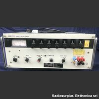 FLUKE 332D/AB FLUKE 332D/AB  Generatore e calibratore di tensioni continue da 0 - 1111 Volt Strumenti