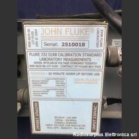 FLUKE 332D/AB FLUKE 332D/AB  Generatore e calibratore di tensioni continue da 0 - 1111 Volt Strumenti