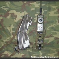 RV-2 Ricetrasmettitore portatile VHF RV-2 Apparati radio militari
