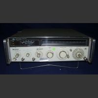 HP 8640A Signal Generator HP 8640A Strumenti