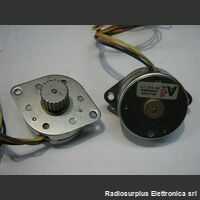 S35M048S26 Steppimg Motor 4 poli S30V  5,3 oHm  75° Ricambi Elettrici