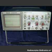 TEKTRONIX 2235 (AN/USM-488) Oscilloscope TEKTRONIX 2235 (AN/USM-488) Strumenti