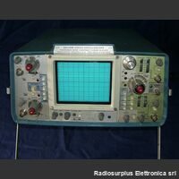 TEKTRONIX 465 (AN/USM-425) Oscilloscope TEKTRONIX 465 (AN/USM-425) Strumenti
