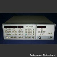 HP 8350CB  RF Plug-in HP 83590A Sweep Oscillator  HP 8350CB + RF Plug-in HP 83590A Strumenti