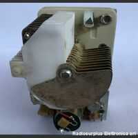 334373 Condensatore Variabile con controller motorizzato   10 - 200 PF Componenti elettronici