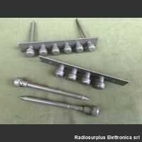 CL 811 Staffa metallo per fune     CL 811 Accessori per apparati radio Militari