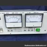 ROHDE & SCHWARZ NPGE 40/40 DC Power Supply ROHDE & SCHWARZ NPGE 40/40 Strumenti