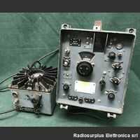 P-326 P-326 Ricevitore Portatile Russo di costruzione Ungherese Apparati radio
