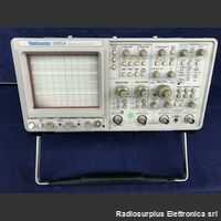  TEKTRONIX 2465A Oscilloscope  TEKTRONIX 2465A Strumenti