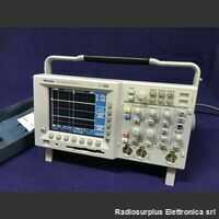 TEKTRONIX TDS 3012B Two Channel Color Digital Phosphor Oscilloscope  TEKTRONIX TDS 3012B Strumenti