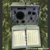 TS-323/UR Frequency Meter U.S. Navy TS-323/UR Accessori per apparati radio Militari