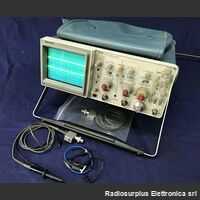 TEKTRONIX 2235 Oscilloscope TEKTRONIX 2235 Strumenti