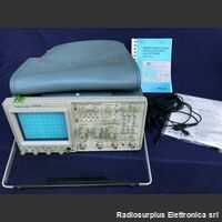 TEKTRONIX 2445B Oscilloscope TEKTRONIX 2445B Strumenti
