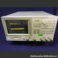 AGILENT 4396B Network/Spectrum/Impedance Analyzer AGILENT 4396B Analizzatore di spettro rete e impedenza in unico strumento. Strumenti