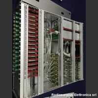 DEV 7113 DEV 7113  Distributore di segnali RF SAT su fibra Apparati radio