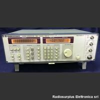 SMY 01 Signal Generator  ROHDE & SCHWARZ SMY 01  Generatore di segnale AM/FM  da 9 Khz a 1,040 Ghz Strumenti