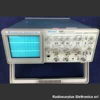 TEKTRONIX 2225 TEKTRONIX 2225  Oscilloscopio analogico due canali 50 Mhz Strumenti