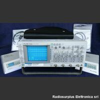 FLUKE PM 3082 Oscilloscope  FLUKE PM 3082  Oscilloscopio analogico 4 canali 100 Mhz Strumenti