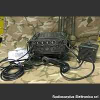 E/PRC-1 veicolo Ricetrasmettitore HF veicolare  E/PRC-1  Ricetrasmettitore Range da 2 a 11,999 Mhz. Alimentazione 24 volt, potenza 15 watt. Apparati radio