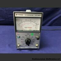 TRIO VT-121F AC Voltmeter TRIO VT-121F Votage range da 1,5mV - 300Volt Frequency range 5 Hz - 1 Mhz Strumenti