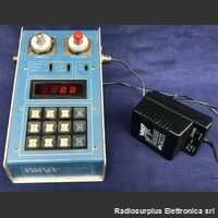 BIRD 4381 RF Power Analyst BIRD model 4381 Misuratore di radiofrequenza con controllo elettronico. Strumenti