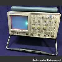 TEKTRONIX 2432A da rev. Digital Oscilloscope  TEKTRONIX 2432A da revisionare  2 canali, 250Mhz Strumenti