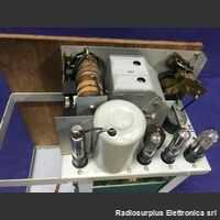 CAPT. O.M. Watts Lpd Ricevitore Radio Yacht  Herry DGES CAPT. O.M. Watts Lpd  Raro ricevitore degli anni 40 montato su yacht  Riceve in onde lunghe e onde medie. Apparati radio