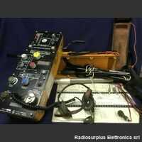 Clifford & Snell Class "X" type 810 Emergency Lifeboat Radio  Clifford & Snell Class "X" type 810 Apparati radio