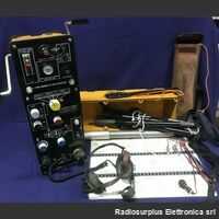 Clifford & Snell Class "X" type 810 Emergency Lifeboat Radio  Clifford & Snell Class "X" type 810 Apparati radio