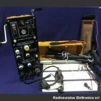 Clifford & Snell Class "X" type 810 Emergency Lifeboat Radio  Clifford & Snell Class "X" type 810 Apparati radio