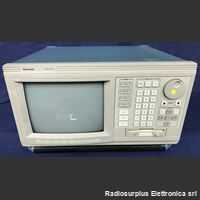  TEKTRONIX 3001 GPX  Analizzatore di stati logici da 20 a 360 canali  Memoria di acquisizione da 8K a 32K. Strumenti