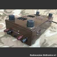 IP-22 NG-SVG-100 Alimentatore per stazione base  IP-22 NG-SVG-100  Alimentatore da banco ingresso 220 volt, uscite 2 x 2,4 volt 6A Accessori per apparati radio Militari