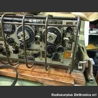 19 Mk III -R.C.A. Wireless Sets [Canadian] No.19 Mk III -R.C.A.-  Stazione radio completa di accessori, con base di sostegno e griglia di protezione Apparati radio