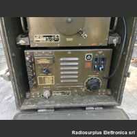 T-30A/TRC-8 T-30A/TRC-8  Trasmettitore campale per collegamenti punto -punto in UHF  da 230 a 250 Mhz in FM Apparati radio