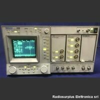 TEK 11302 TEK 11302 Completo di cassetti:   11A32 due canali 500 Mhz   e 11A34  4 canali 300 Mhz Strumenti