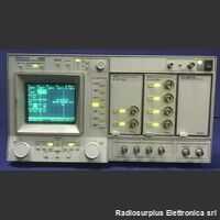 TEK 11302 TEK 11302 Completo di cassetti:   11A32 due canali 500 Mhz   e 11A34  4 canali 300 Mhz Strumenti