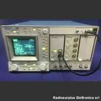 TEK 11302 TEK 11302 Completo di cassetti:   11A32 due canali 500 Mhz   e 11A34  4 canali 300 Mhz Strumenti