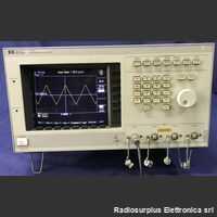 HP 54112D Digitizing Oscilloscope  HP 54112D  Oscilloscopio digitale a 4 canali da 400 MSa/s con 64 K di memoria per canale. Strumenti
