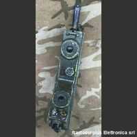 RV-2 RV-2  Ricetrasmettitore portatile in VHF da 45 a 56,95 Mhz.  Funziona in FM, 6 canali quarzati.(non forniti)  Alimentazione con batteria interna da 14 volt (non fornita) Apparati radio