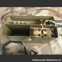 Lamp DDR Lampada da Capo DDR   Cinghia di attacco frontale,  alimentazione a pila 1x 4,5 Volt Militaria